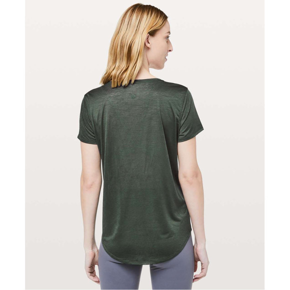 Lululemon Relaxed Short Sleeve Tee Olive 6 NWOT - Picture 3 of 11